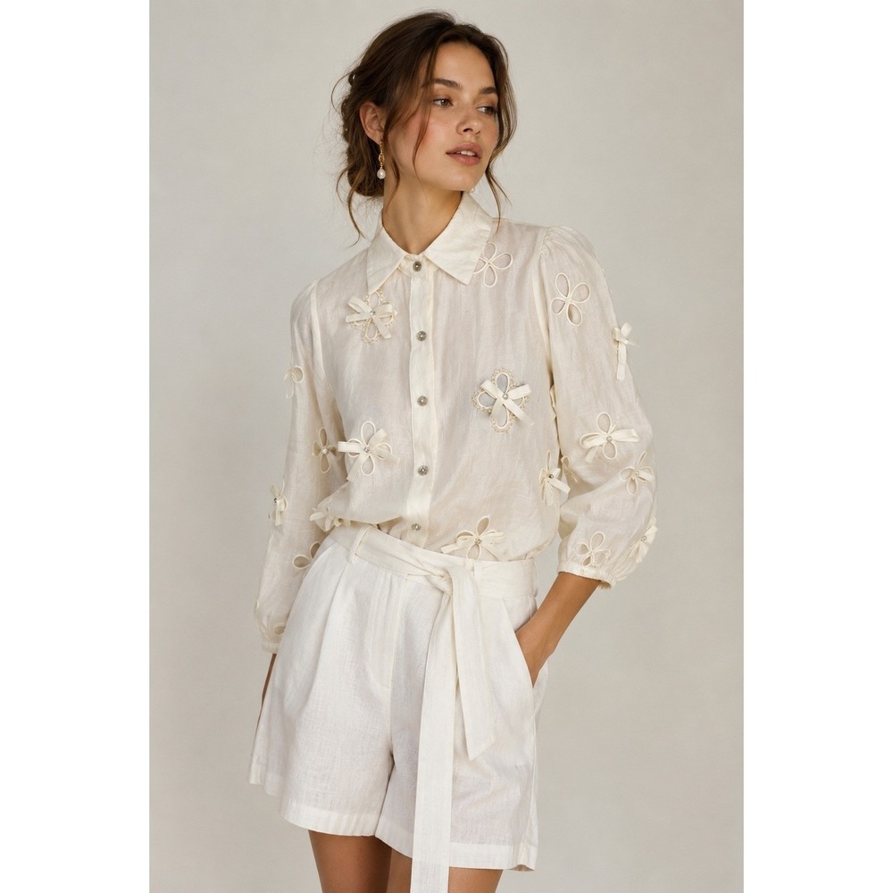 Muy Muy  Ivory Blouse Shirt Rhinestone Flower Appliqué Romantic Coquette Small
